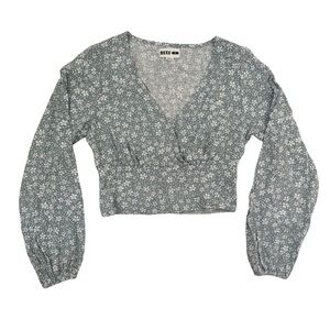 Reef Floral Smocked Crop Top Sage Green Long Sleeve 🤍